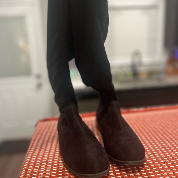 Over the knee black boots - Picture 2 of 5